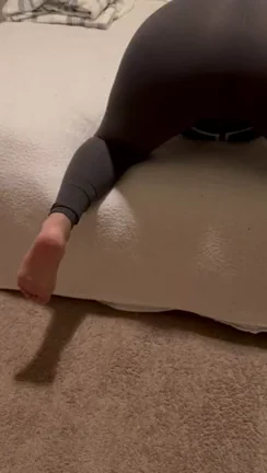 🍑 Pound My Tight Leggings Ass Like This! 🔥