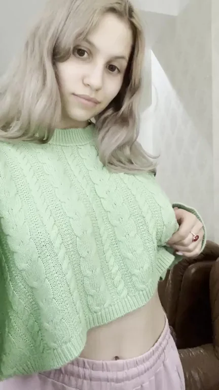 Dropping My Slutty Wife Here First Time 🍑 Would You Pound Her? 🔥