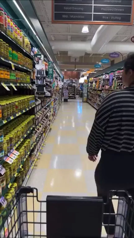 I'm pretty fun to shop with :)