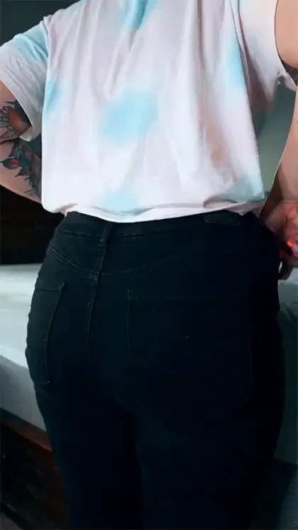 First time here; my ass cannot be contained!