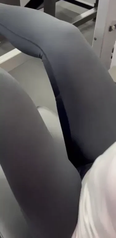 Yoga Babe's Ass Smash Move Right on Your Face 😈🍑💦