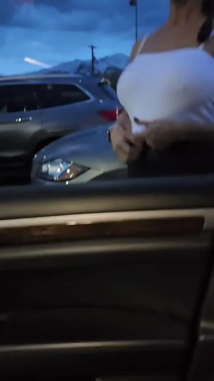 Parking Lot Tits Flash & Naughty Hi 😘🍒