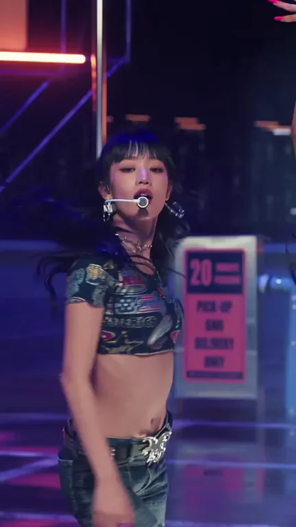 🔥 Minnie (G)I-DLE Teasing Crop Tops & Tight Jeans Dance 😈💦