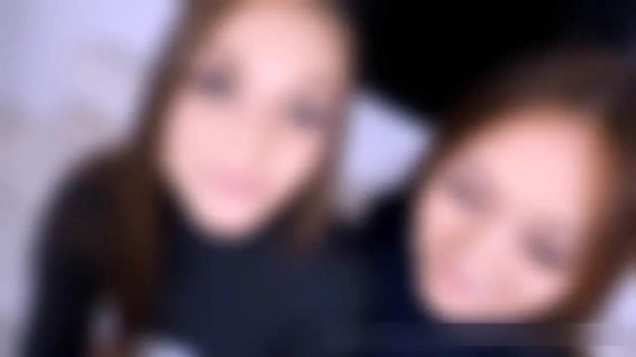 Twin Sluts Double Tease That Thick Cock 🍆💦
