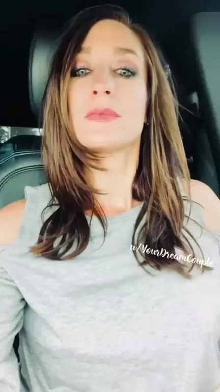 If only you knew what this milf next door did with her spare time 🤤«