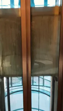 Bare-Tits Elevator Thrill: Mall Doors Open to Shocked Eyes!