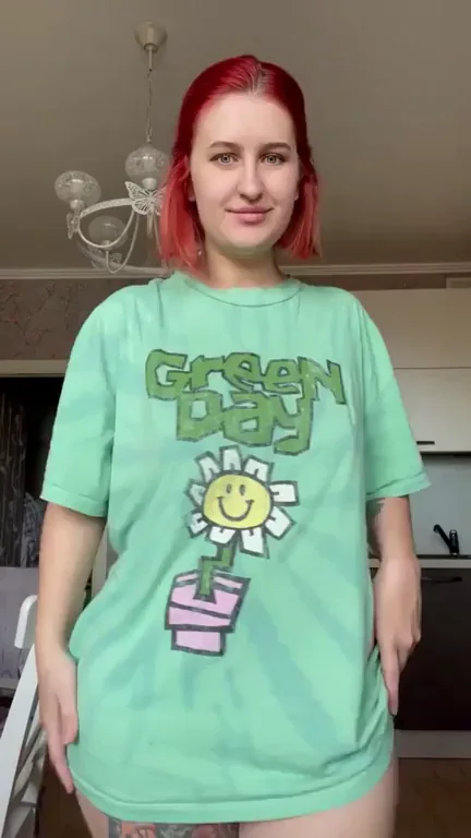 Good Morning Saggy Smile: Redhead's Floppy Tits Tease