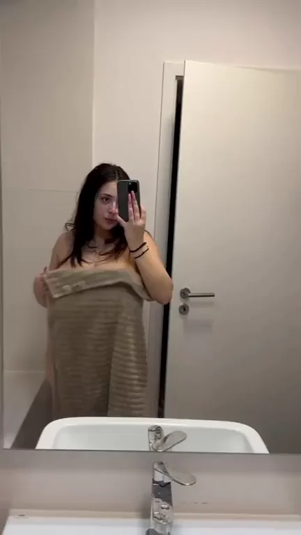 Quickie Titty Tease Before Work 💦🫦 Massive Melons Drop!