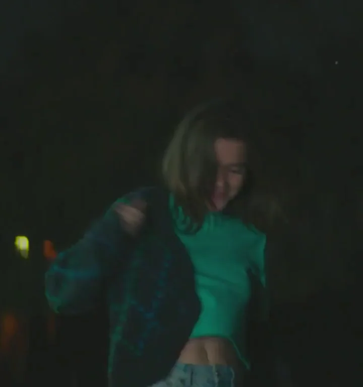 Kiernan Shipka - Beautiful plot in 'Wildflower' (2022)