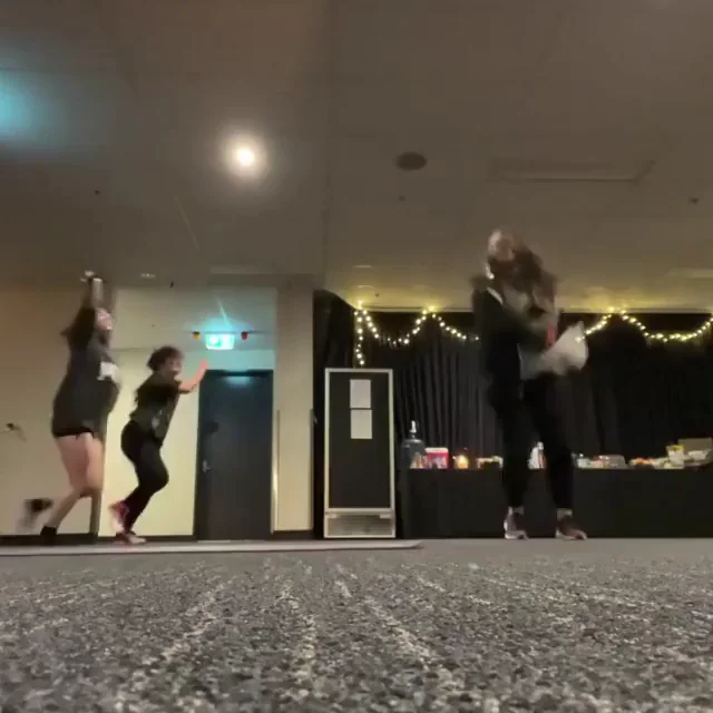 Backstage bounce