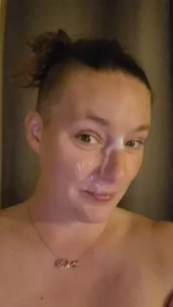 I really like the way I look with a load sprayed on my face 😁‡