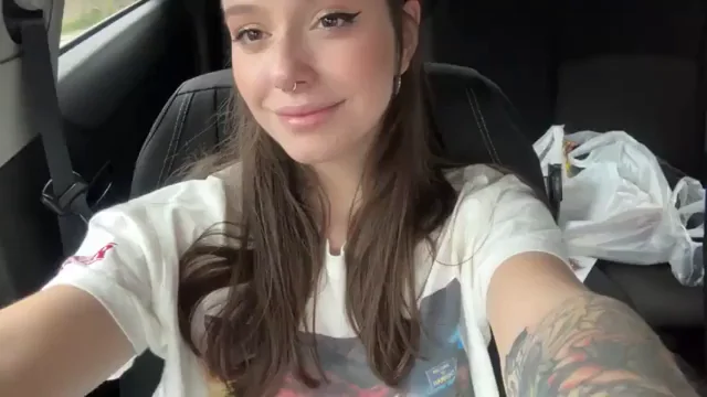 Neighbor Slut Teasing Tits in Car: Wanna Fuck Me? 😈🍑