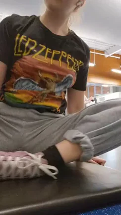 Gym Slut's First Naughty Flash 😈💦
