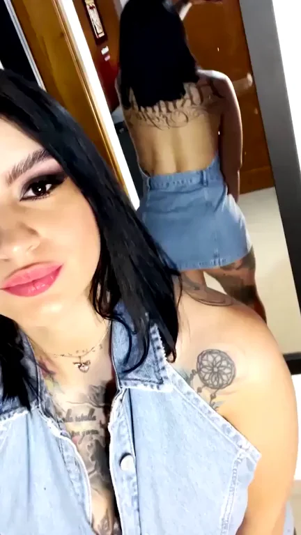 Fat Mommy Ass Facesitting Tease? 😈🍑💦