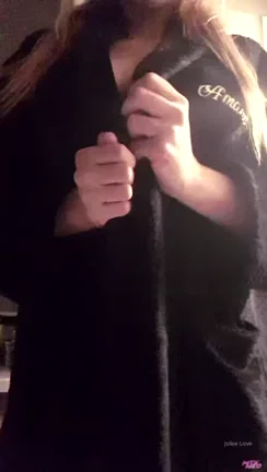 German Babe's Massive Tits Tease & Pussy Flash 😍🍒