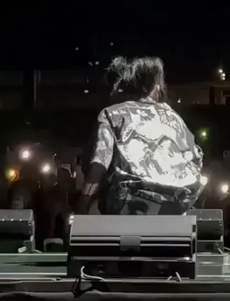 Billie Eilish's Juicy Booty Shaking on Stage 🍑🔥