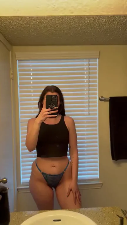 🍑 My Massive Curves Need Time to Handle + Spanking Therapy 😈