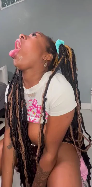 Paint my face with white cum