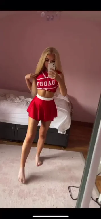 Cheer Slut's Clothes Vanish! 🔥🍑