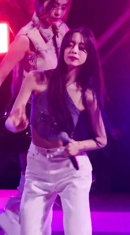ITZY - Yuna