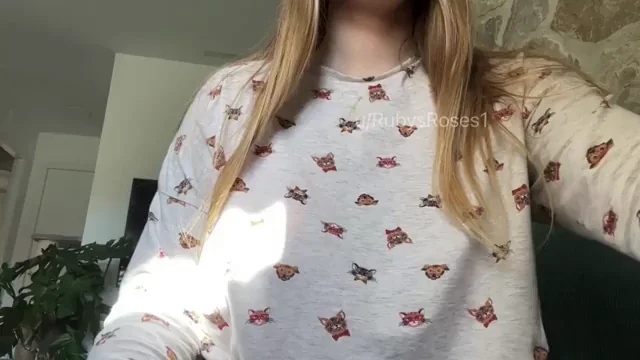 Busty Babe Fixes Your Morning Wood Surprise 🍆💦