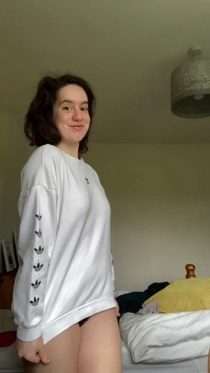Small Titties 🍒 Big Booty Queen with Hairy Pussy Tease! 🍑💦