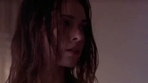Jennifer Love Hewitt's Juicy Underwater Ass Tease