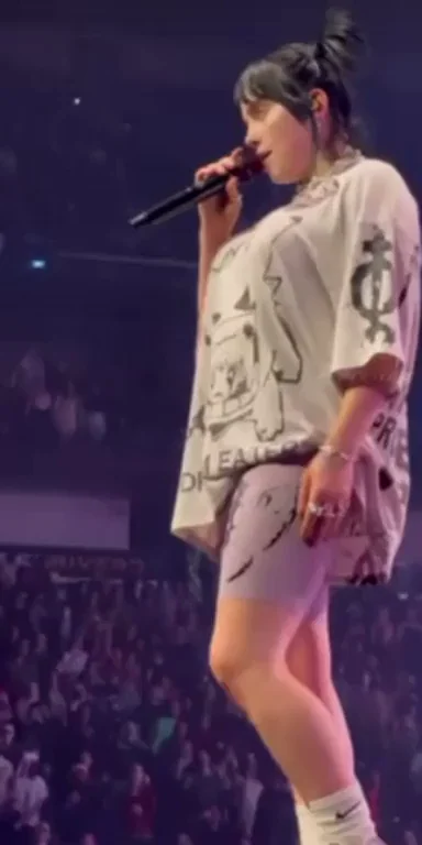Billie Eilish Slow Tease Dance 🍑🔥