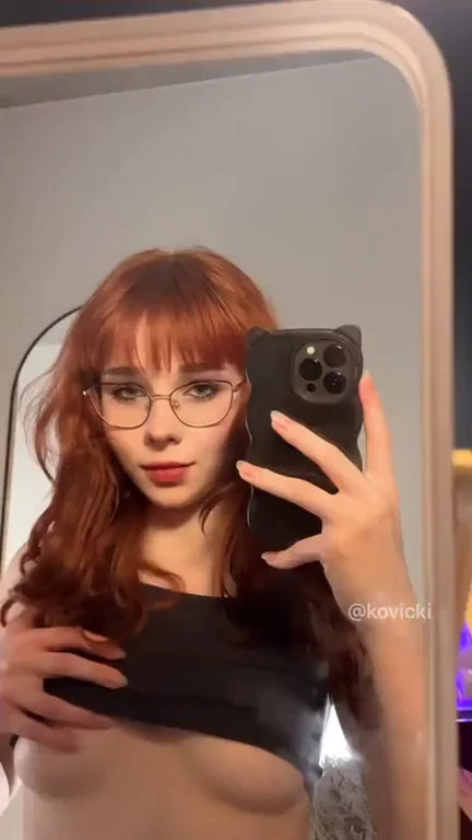 Redhead Cutie Lifts Shirt to Flash Her Perky Tits in Mirror <3