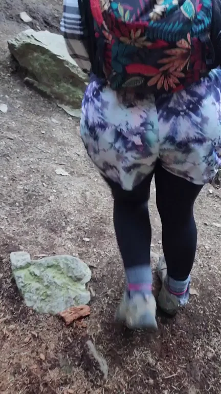 hiking with a view (f)