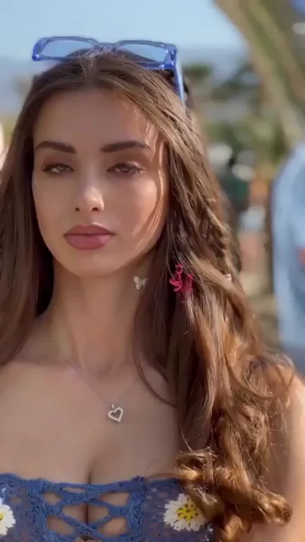Liza Kovalenko Sizzles in Daisy Bikini Tease