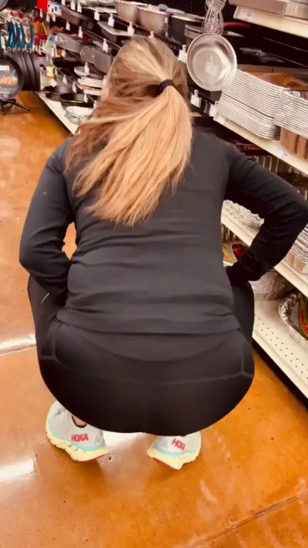 Black Leggings Ass Tease in Store 🖤🍑
