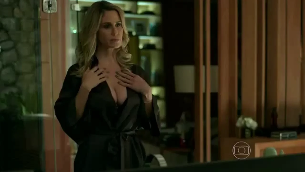 Guilhermina Guinle incredible milf body in brazilian series Verdades Secretas (2021)
