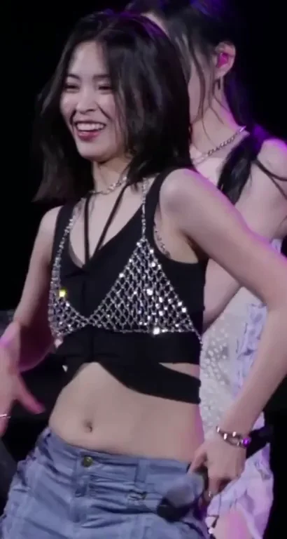 ITZY - Ryujin