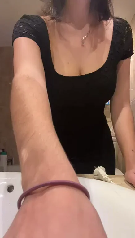 Perky boobs in a tight dress [reveal]