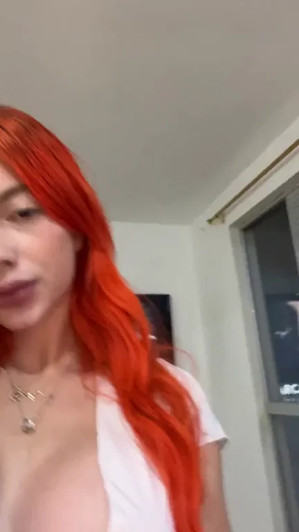 Skirt Slut's Easy-Access Latina Pussy Tease