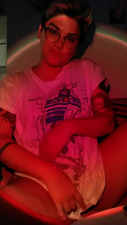 I know its an awesome tee, but gonna take it out cause its getting hotinhereee [F]