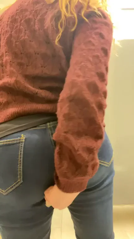 🔥 Redhead MILF's Work Bathroom Ass Game Changer 🍑💦