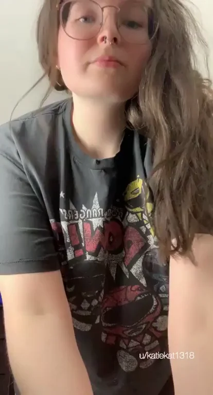 My innie lips need your kisses