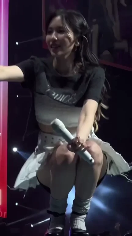 TWICE - Mina
