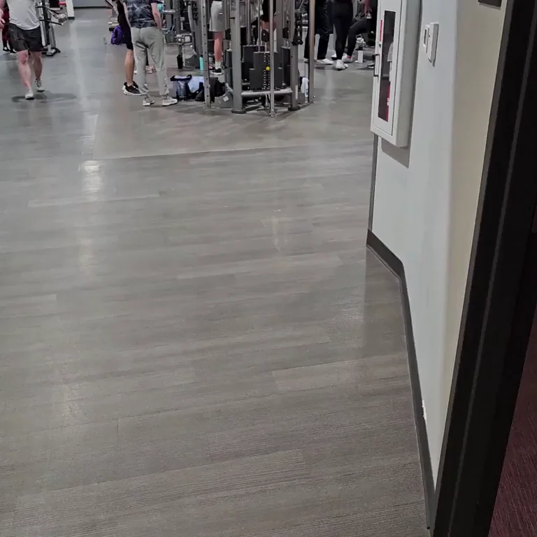 Crowded Night at my Gym......[oc]