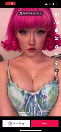 Tongue ouutt