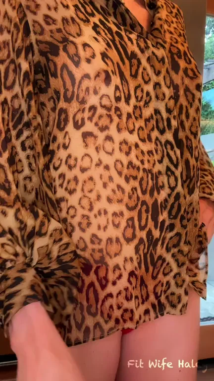 Hotwife's Leopard Tease: Wife with Benefits for Neighbors 😈🍑