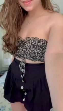 i'd like to be your teacher for the day, first lesson: optimally bouncing boobs... unless you could do it better ;)