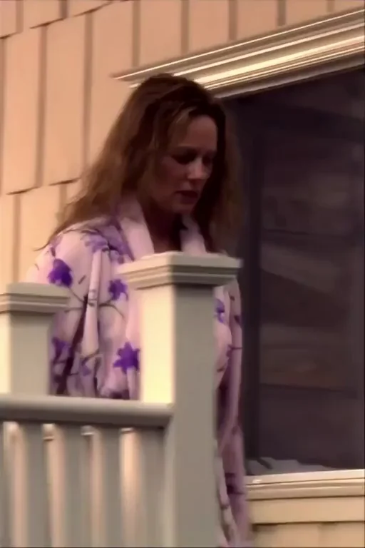 Laura Linney's Steamy Big C Robe Tease