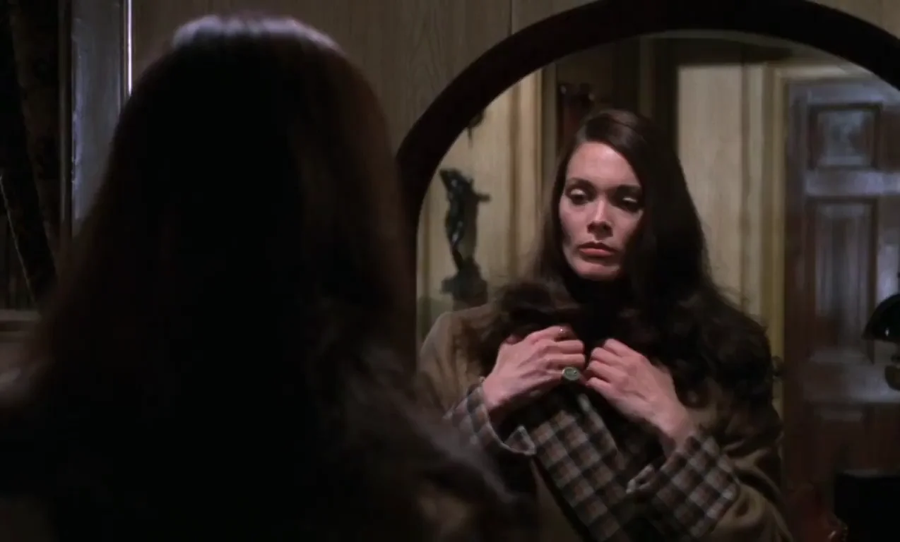 Martine Beswick's Sexy Tease in Dr. Jekyll and Sister Hyde 🍑👙🔥