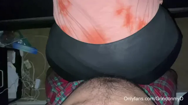 Thick Amateur Babe's Hot Ass Grinding on Cock 🍑🔥