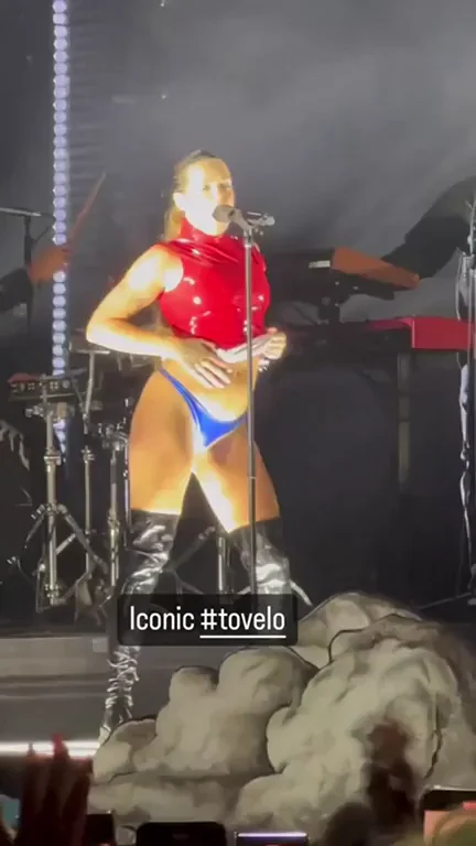 Tove Lo on stage (Pop Singer)