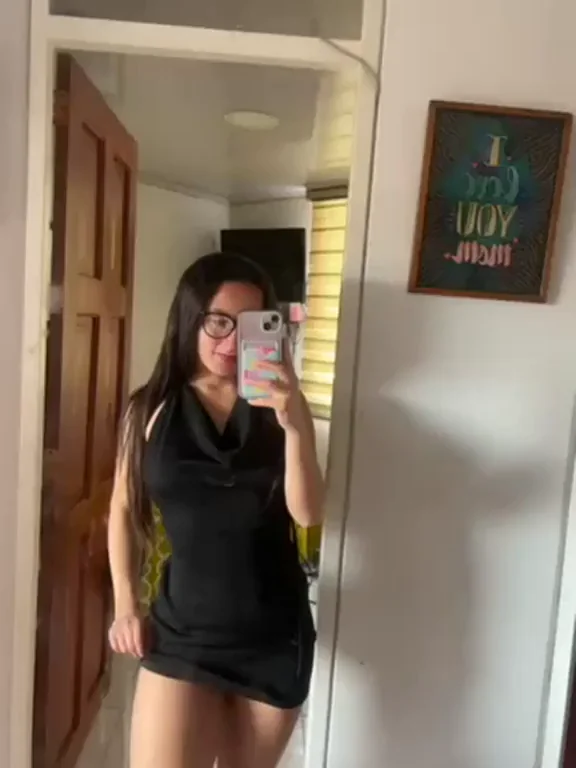I love teasing and making guys hard 19f