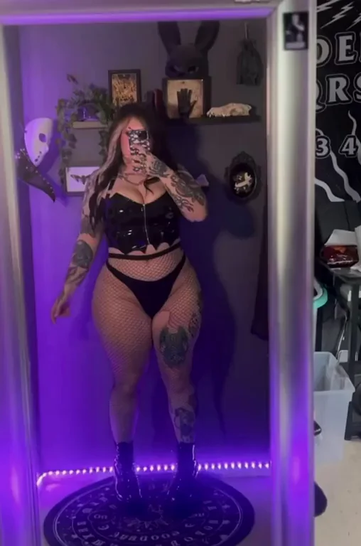 My fishnets have never won a battle with my thighs